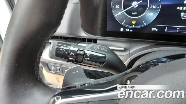 Kia Canival 2023 — photo 33