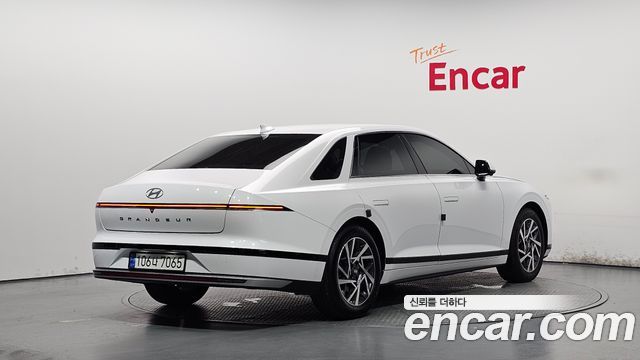 Hyundai Grandeur 2023 — photo 2