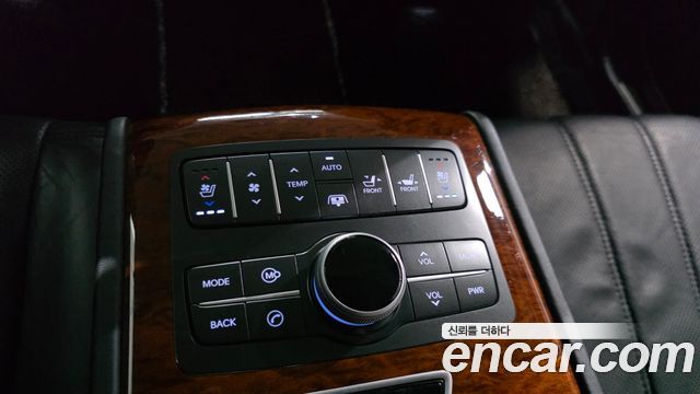 Hyundai Equus 2012 — photo 19