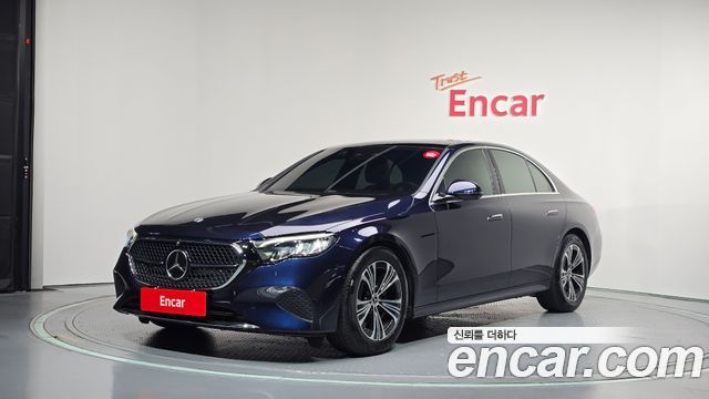 Mercedes-Benz E-Class 2024 — photo 1