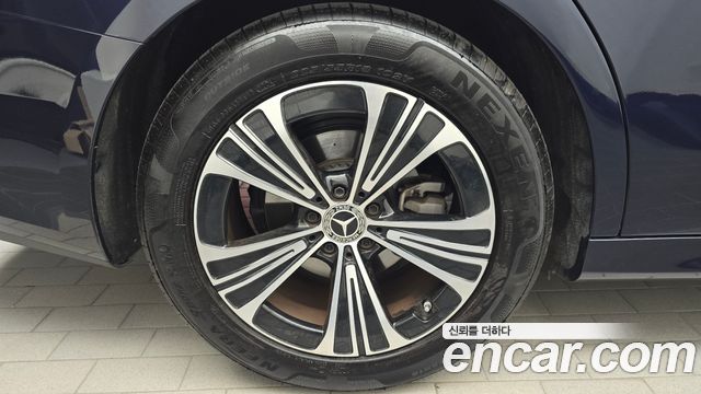 Mercedes-Benz E-Class 2024 — photo 5