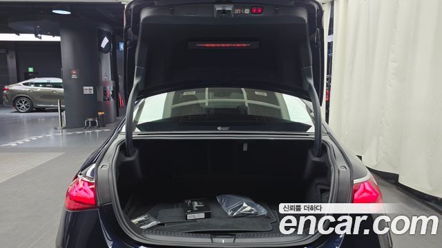 Mercedes-Benz E-Class 2024 — photo 23