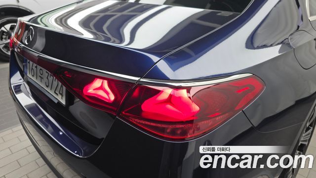 Mercedes-Benz E-Class 2024 — photo 9
