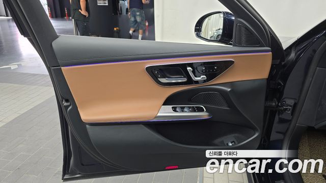 Mercedes-Benz E-Class 2024 — photo 14