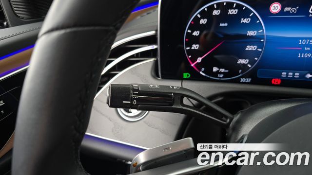 Mercedes-Benz E-Class 2024 — photo 28