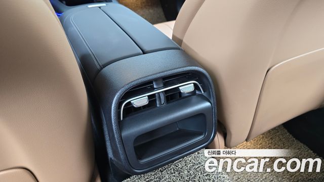 Mercedes-Benz E-Class 2024 — photo 31