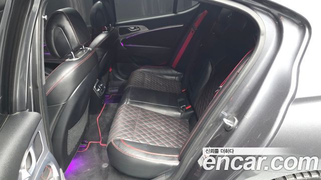 Genesis G70 2018 — photo 18