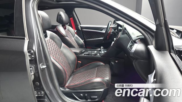 Genesis G70 2018 — photo 16