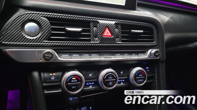 Genesis G70 2018 — photo 27