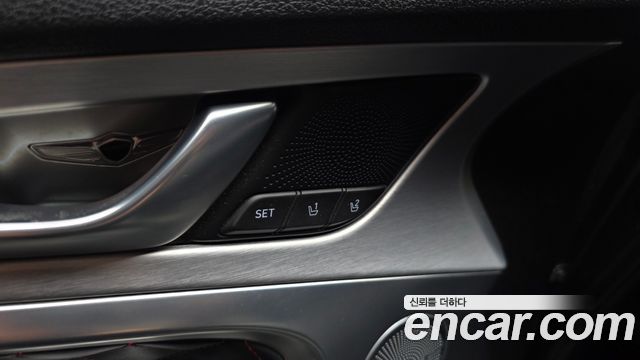 Genesis G70 2018 — photo 34