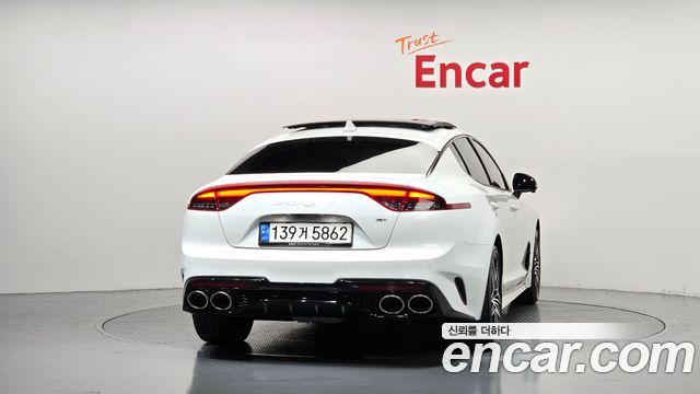 Kia Stinger 2023 — photo 4