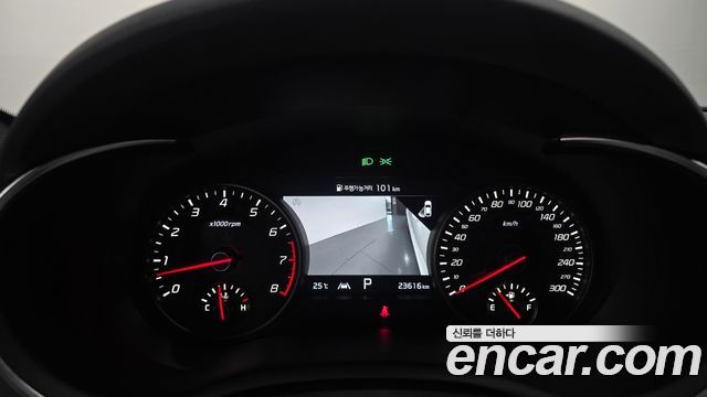 Kia Stinger 2023 — photo 8