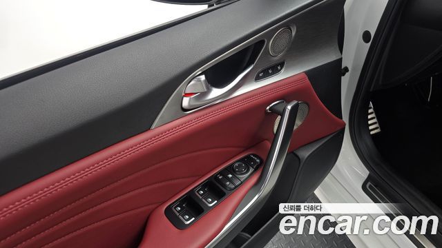 Kia Stinger 2023 — photo 18