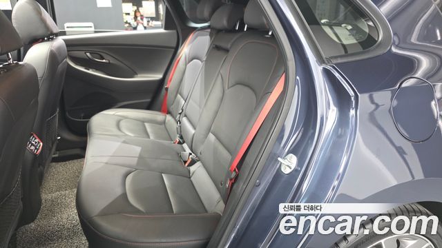 Hyundai i30 2020 — photo 16