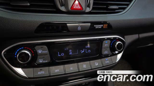 Hyundai i30 2020 — photo 29