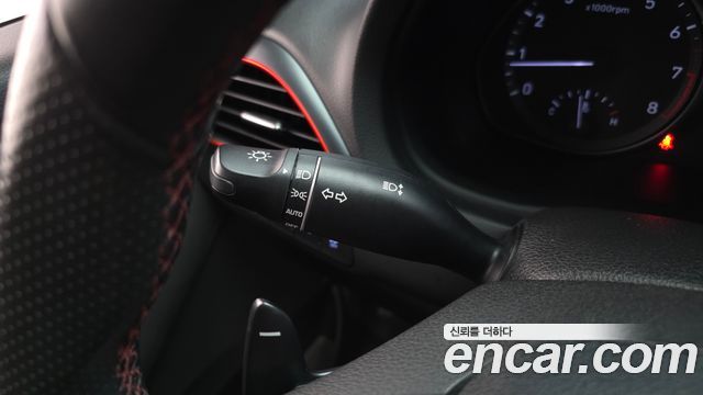 Hyundai i30 2020 — photo 31
