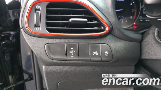 Hyundai i30 2020 — photo 33