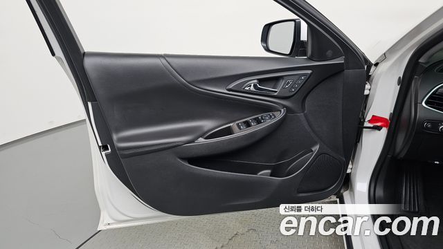 Chevrolet Korea Malibu 2018 — photo 14