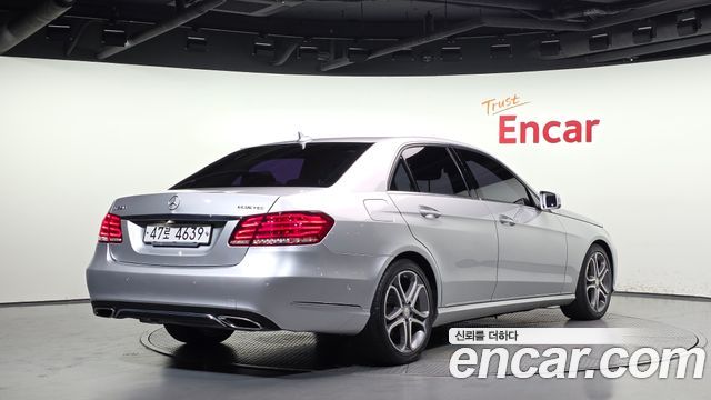 Mercedes-Benz E-Class 2016 — photo 2