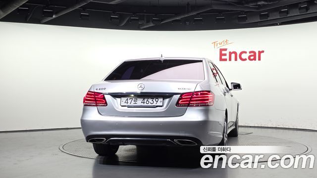Mercedes-Benz E-Class 2016 — photo 4