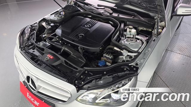 Mercedes-Benz E-Class 2016 — photo 6