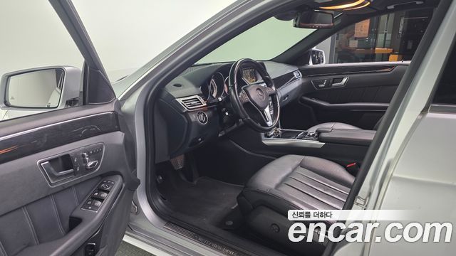 Mercedes-Benz E-Class 2016 — photo 10
