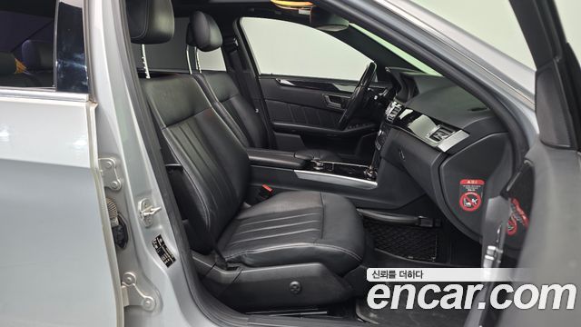 Mercedes-Benz E-Class 2016 — photo 11