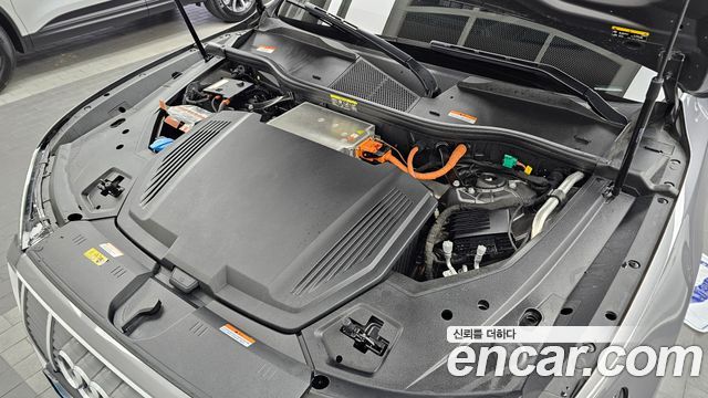Audi e-tron 2023 — photo 6