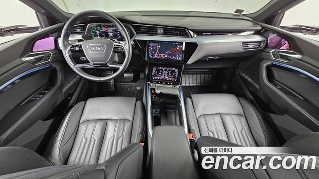 Audi e-tron 2023 — photo 7