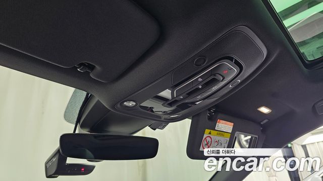 Audi e-tron 2023 — photo 16