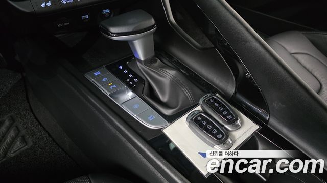 Hyundai AVANTE 2023 — photo 12