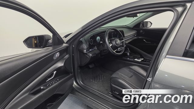 Hyundai AVANTE 2023 — photo 13