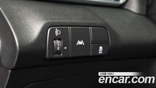 Hyundai AVANTE 2023 — photo 24
