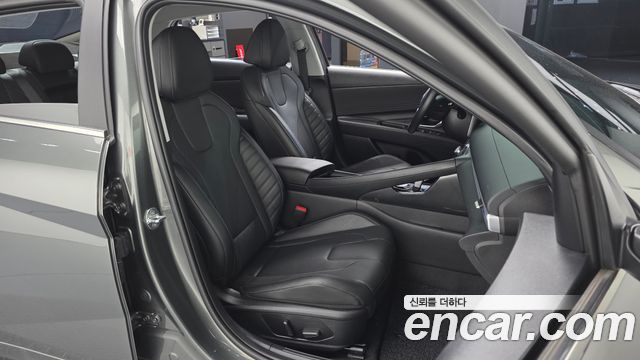 Hyundai AVANTE 2023 — photo 16