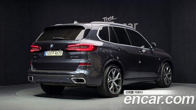 BMW X5 2022 — photo 2