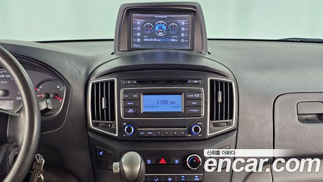 Hyundai Starex 2017 — photo 14