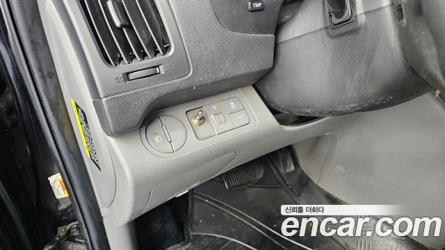Hyundai Starex 2017 — photo 16