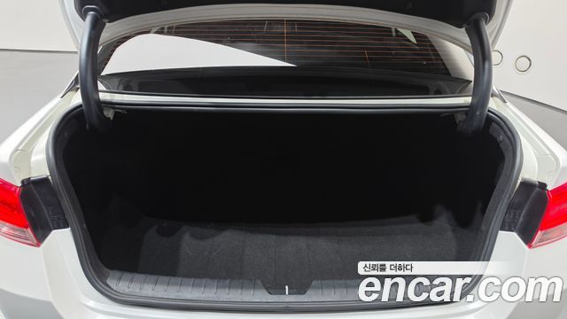 Kia K5 2016 — photo 17