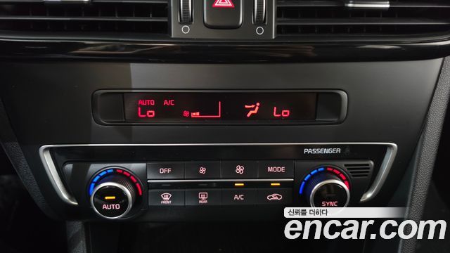 Kia K5 2016 — photo 19