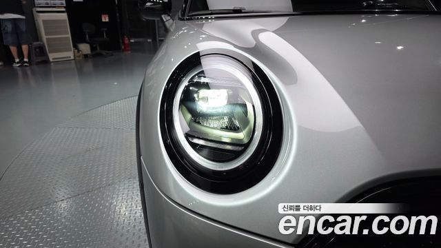Mini Cooper 2025 — photo 8