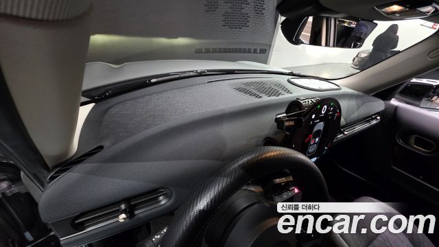 Mini Cooper 2025 — photo 29