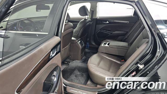Kia K7 2018 — photo 18