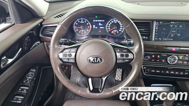 Kia K7 2018 — photo 19