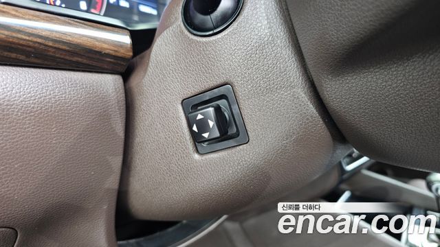 Kia K7 2018 — photo 25