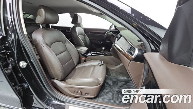 Kia K7 2018 — photo 16