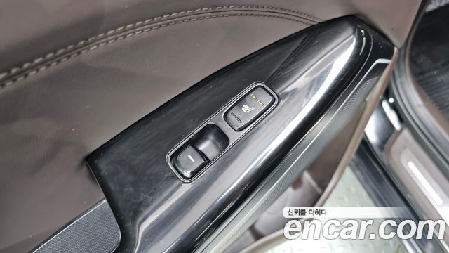 Kia K7 2018 — photo 31