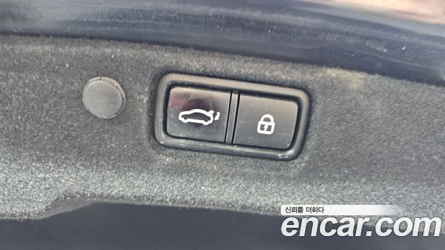Kia K7 2018 — photo 35