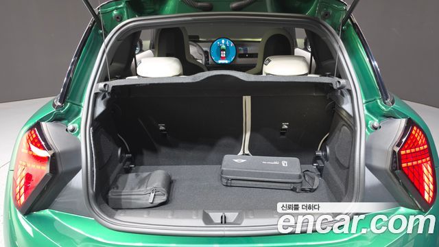 Mini Cooper 2025 — photo 18