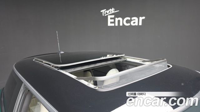 Mini Cooper 2025 — photo 32