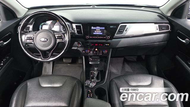 Kia Niro 2018 — photo 10